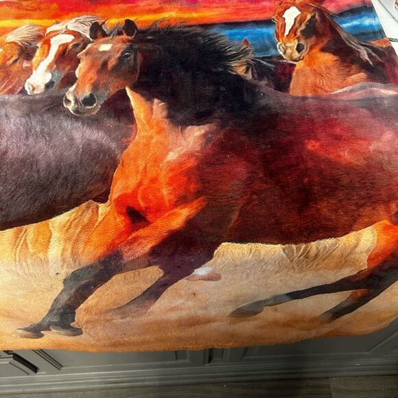 Wild Horse Print Blanket NWOT - Picture 1 of 4